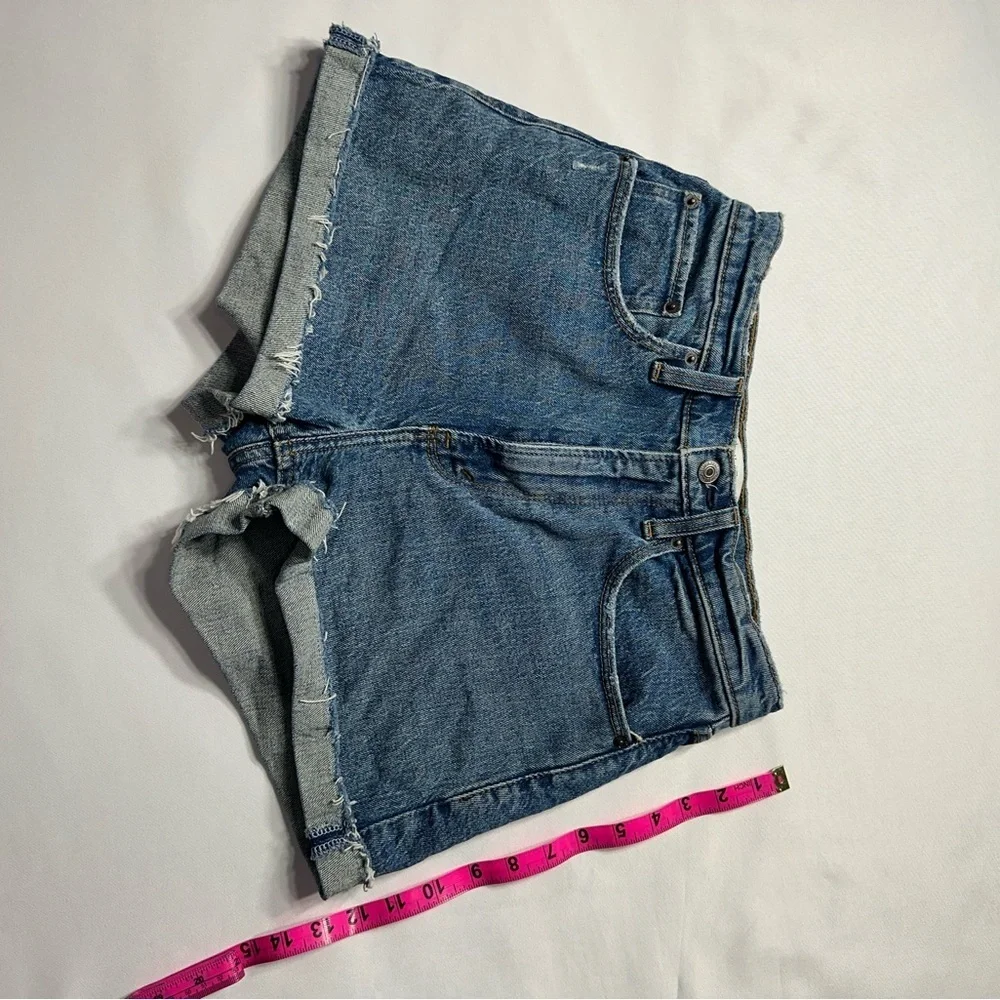 Abercrombie Classic Blue Denim Women's Shorts size 26/2 Exellent condition